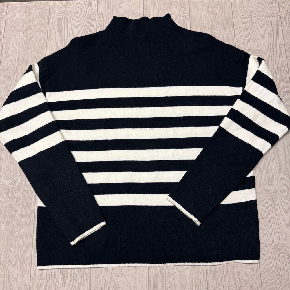 Tahari Women’s Medium Black White Striped Mock Neck Sweater Tunic Oversized Soft